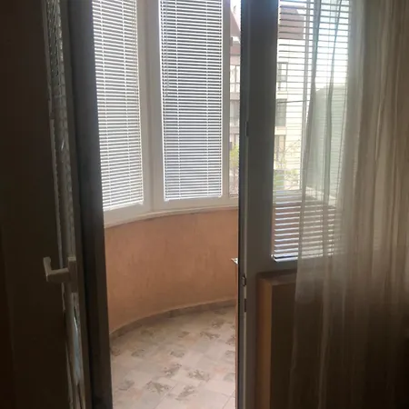 Rakovski Gn / Free Garage Apartment Sofia