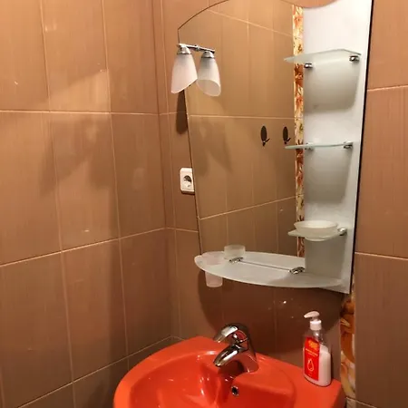 Rakovski Gn / Free Garage Apartment